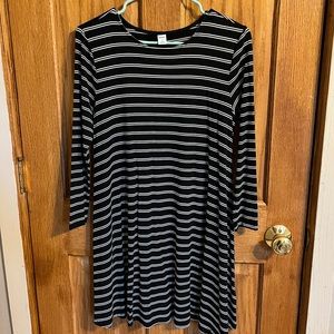 Women’s dress size small
